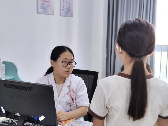 院網(wǎng)站-“中國兒童生長發(fā)育健康傳播行動—淮南站”義診活動在市婦幼保健院舉行759